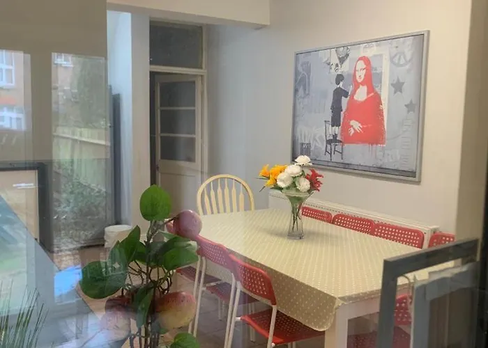 7 Bedroom Victorian House Zone 2
