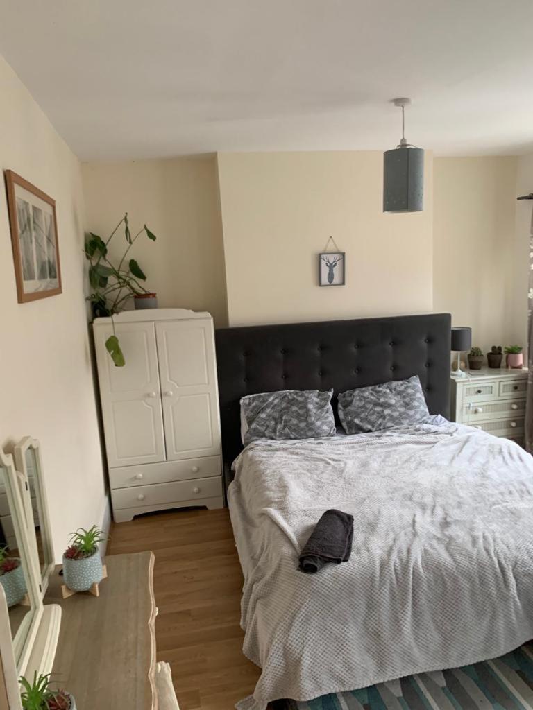 7 Bedroom Victorian House Zone 2 *