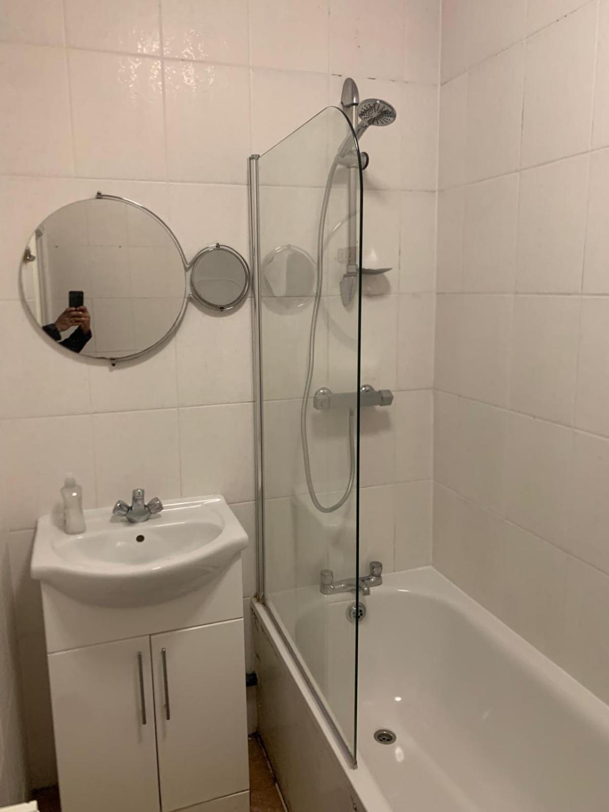 7 Bedroom Victorian House Zone 2 * Londra