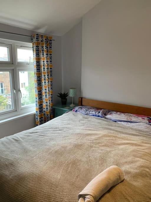 7 Bedroom Victorian House Zone 2 Holiday home *